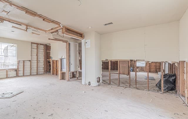1714 W Constantinople, Castroville, TX 78009 — photo 12