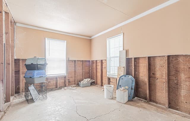 1714 W Constantinople, Castroville, TX 78009 — photo 16