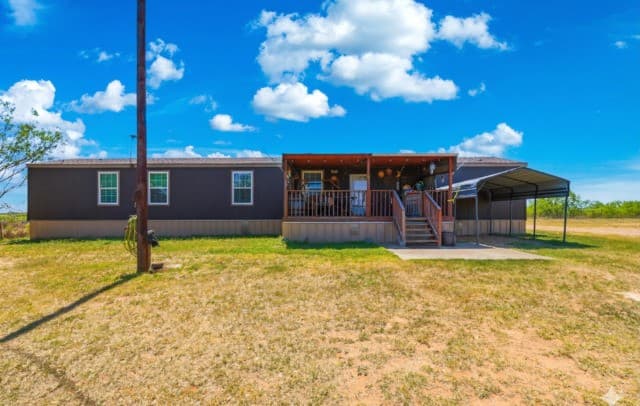 2145  Fm 2504, Poteet, TX 78065 — photo 5