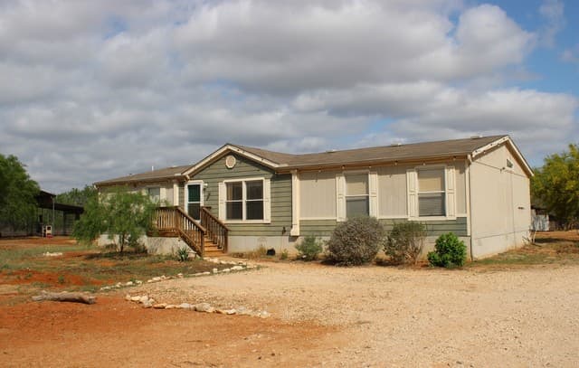 3554  Fm 1332, Jourdanton, TX 78026 — photo 2