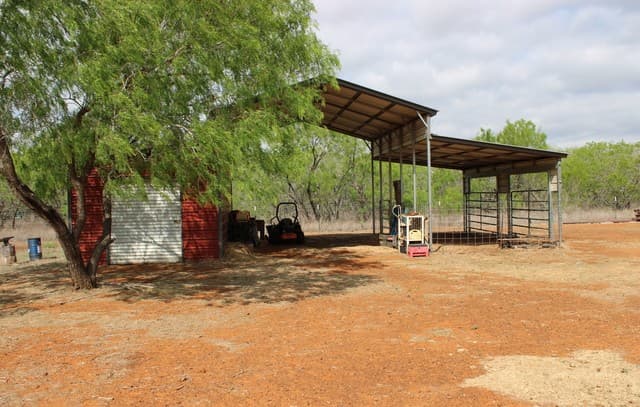 3554  Fm 1332, Jourdanton, TX 78026 — photo 20
