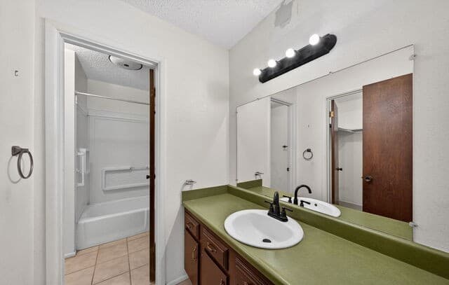 100  Crestline, Pleasanton, TX 78064 — photo 24