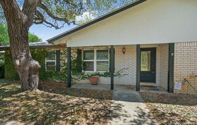 100  Crestline, Pleasanton, TX 78064 — photo 6