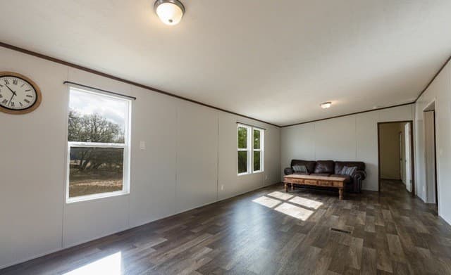 108  County Road 2638, Devine, TX 78016 — photo 10