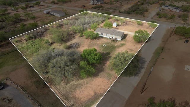 108  County Road 2638, Devine, TX 78016 — photo 3