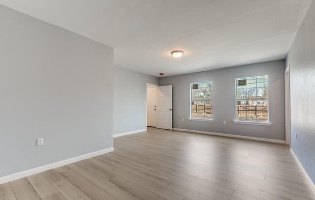 2371  Burnet, San Antonio, TX 78202 — photo 11