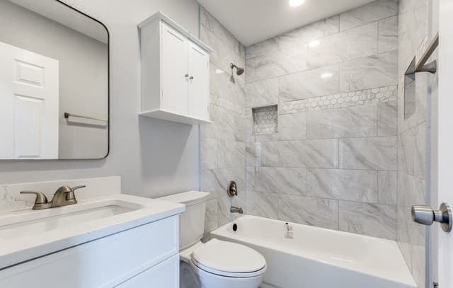 2371  Burnet, San Antonio, TX 78202 — photo 6