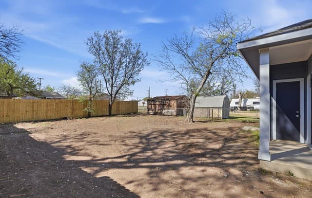 314  Corliss, San Antonio, TX 78220 — photo 20