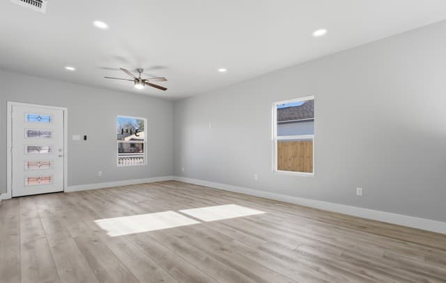 314  Corliss, San Antonio, TX 78220 — photo 3