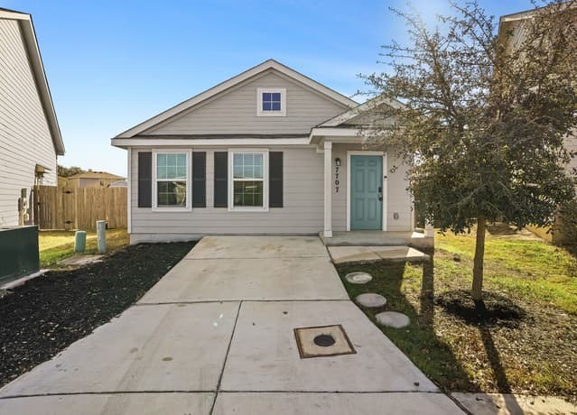 7707 Nopalitos Cove