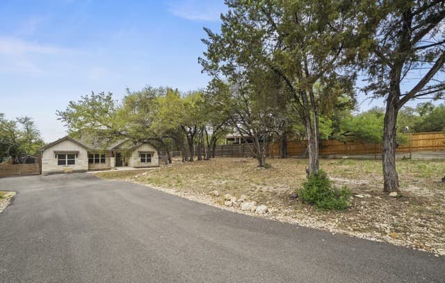 1885  Deer Run, Canyon Lake, TX 78133 — photo 23