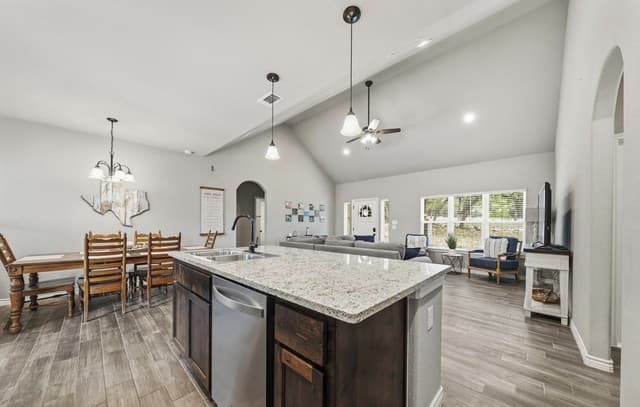 1885  Deer Run, Canyon Lake, TX 78133 — photo 5