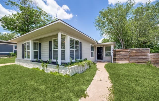 423 Karen Ln
