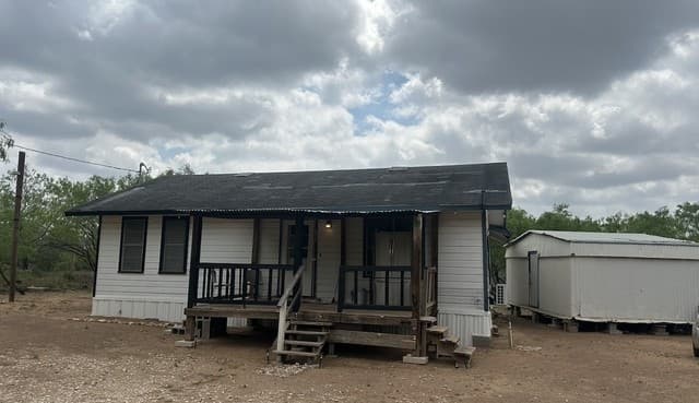 512 E Ave J, Christine, TX 78026 — photo 6