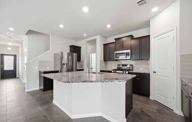 6134  Akin Place, San Antonio, TX 78261 — photo 2
