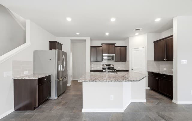 6134  Akin Place, San Antonio, TX 78261 — photo 3