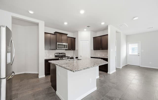6134  Akin Place, San Antonio, TX 78261 — photo 7