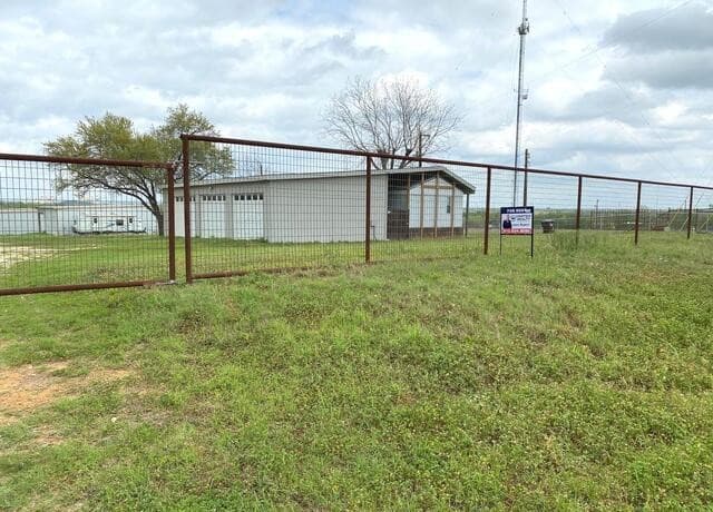 9075  Loop 1604, Elmendorf, TX 78112 — photo 2
