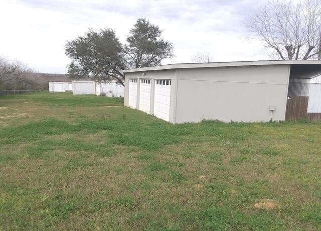 9075  Loop 1604, Elmendorf, TX 78112 — photo 5
