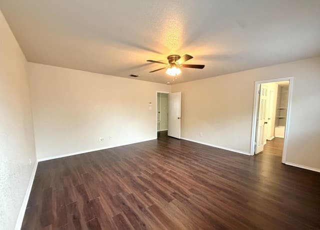 10114  Emerald Sun, San Antonio, TX 78245 — photo 16