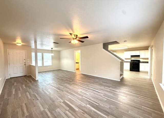 10114  Emerald Sun, San Antonio, TX 78245 — photo 6