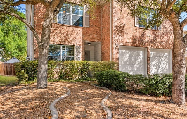 1651  Mountain Brk, Schertz, TX 78154 — photo 2