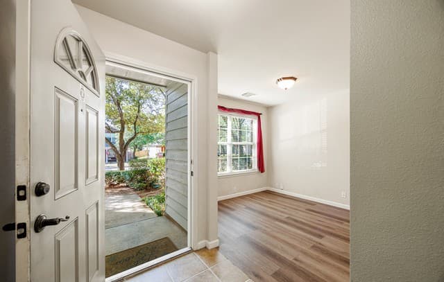1651  Mountain Brk, Schertz, TX 78154 — photo 5