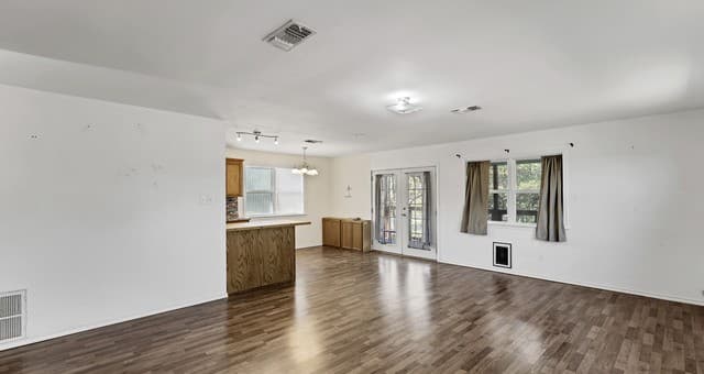 895  Lakebreeze Drive, Canyon Lake, TX 78133 — photo 12