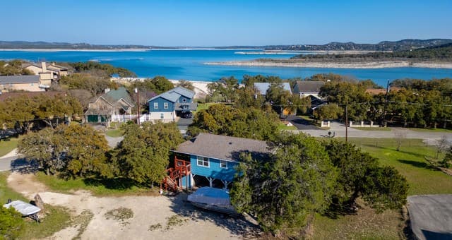 895  Lakebreeze Drive, Canyon Lake, TX 78133 — photo 15