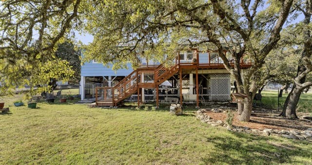 895  Lakebreeze Drive, Canyon Lake, TX 78133 — photo 2