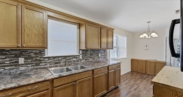 895  Lakebreeze Drive, Canyon Lake, TX 78133 — photo 8
