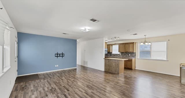 895  Lakebreeze Drive, Canyon Lake, TX 78133 — photo 9