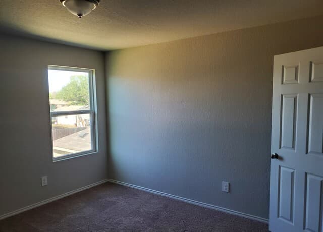 531  Pleasanton Spring, San Antonio, TX 78221 — photo 4