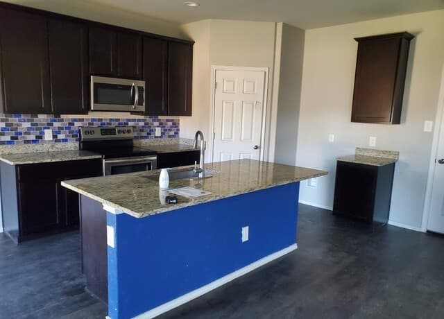 531  Pleasanton Spring, San Antonio, TX 78221 — photo 8