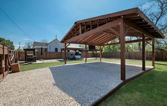 930  Hays, San Antonio, TX 78202 — photo 23