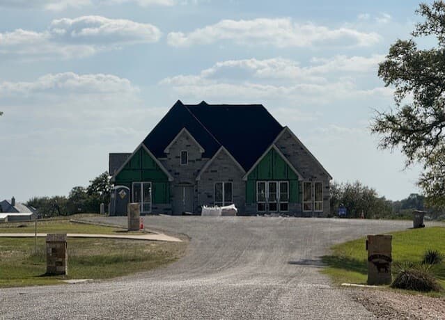 121  N. Abrego Crossing, Floresville, TX 78114 — photo 12