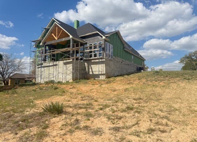 121  N. Abrego Crossing, Floresville, TX 78114 — photo 9