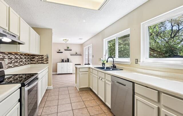 15840  Walnut Creek, San Antonio, TX 78247 — photo 4