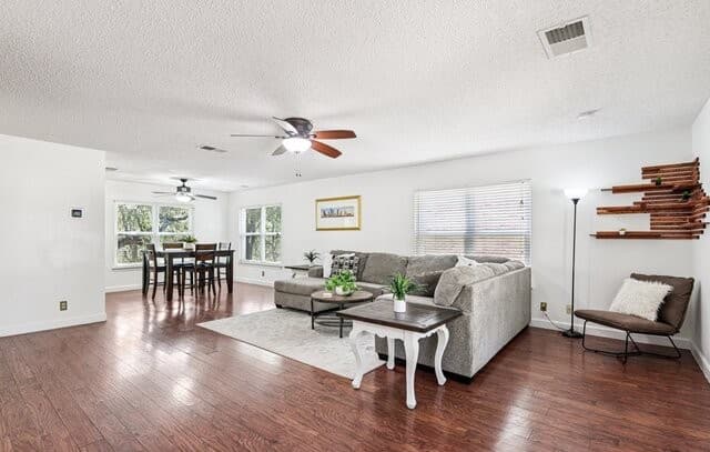 15840  Walnut Creek, San Antonio, TX 78247 — photo 9