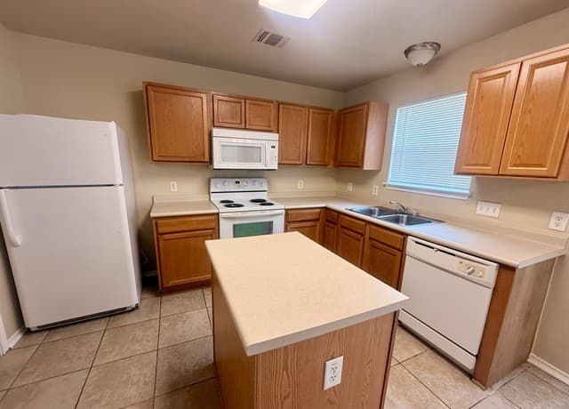 3615 Dunlap Fields, Converse, TX 78109 — photo 12