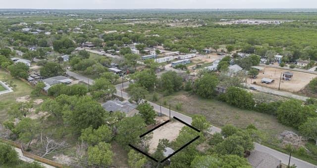 15608  Martinez, San Antonio, TX 78221 — photo 6
