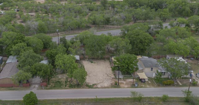 15608  Martinez, San Antonio, TX 78221 — photo 8