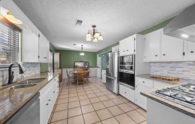 106  Seamoor, Fredericksburg, TX 78624 — photo 9