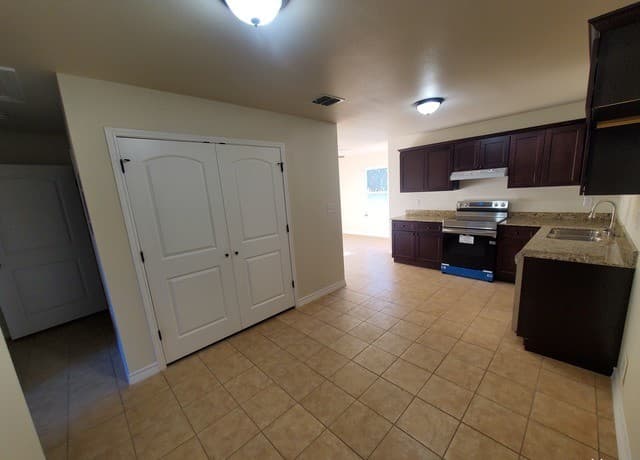 7539 W Dixon Rd Unit 2, Somerset, TX 78069 — photo 2
