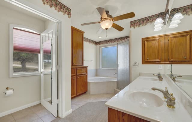 1000  Bamc Dr, Canyon Lake, TX 78133 — photo 22