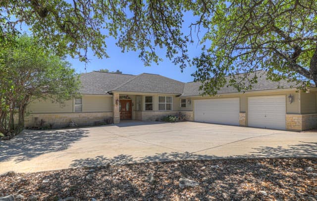 1000  Bamc Dr, Canyon Lake, TX 78133 — photo 3