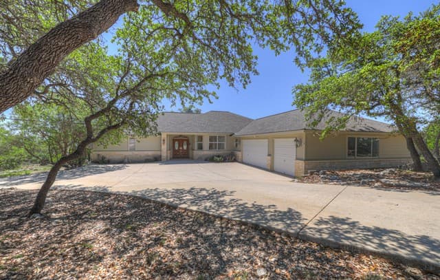 1000  Bamc Dr, Canyon Lake, TX 78133 — photo 7