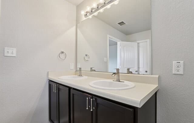 7426  Galileo Line, San Antonio, TX 78252 — photo 16