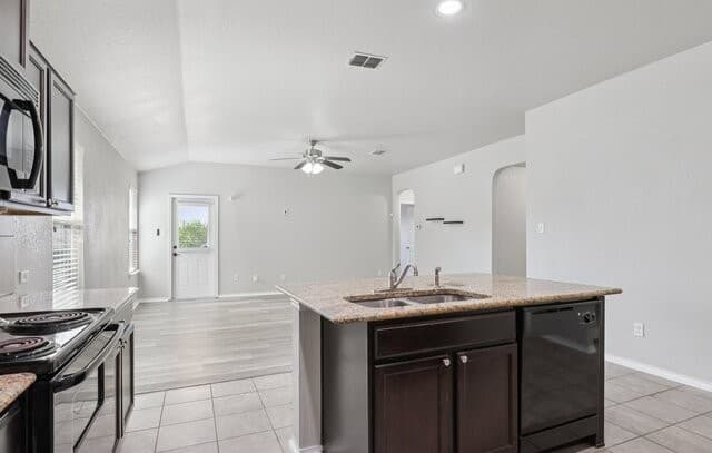 7426  Galileo Line, San Antonio, TX 78252 — photo 8