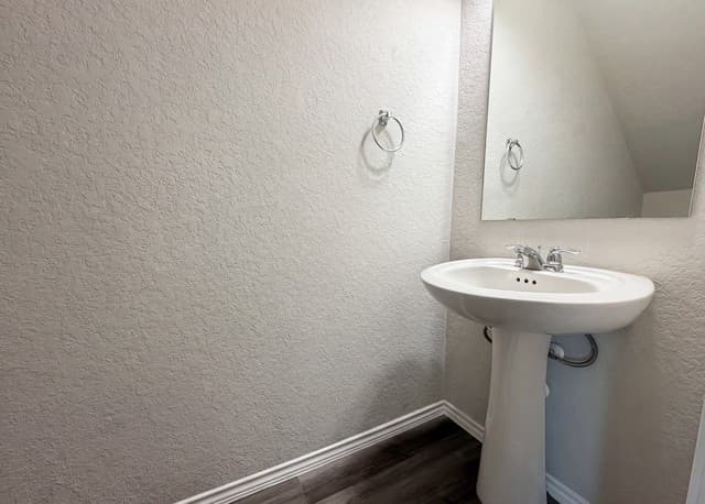 210  Expedition Way, San Antonio, TX 78220 — photo 10